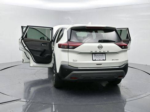 Used 2022 Nissan Rogue SV image 26