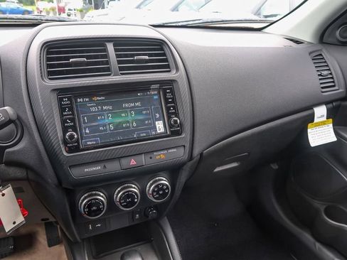 Used 2025 Mitsubishi Outlander Sport ES AWD/4WD image 28