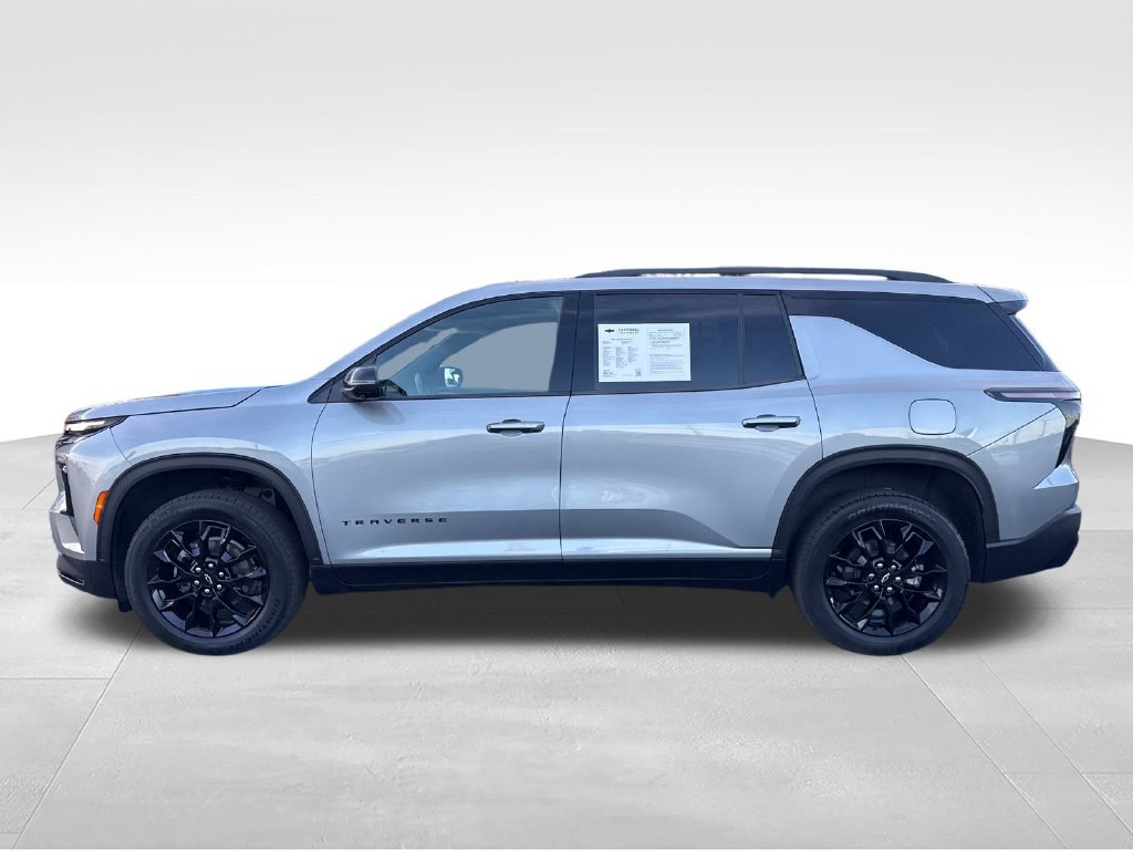 Used 2024 Chevrolet Traverse LT w/ Midnight/Sport Edition AWD/4WD image 4