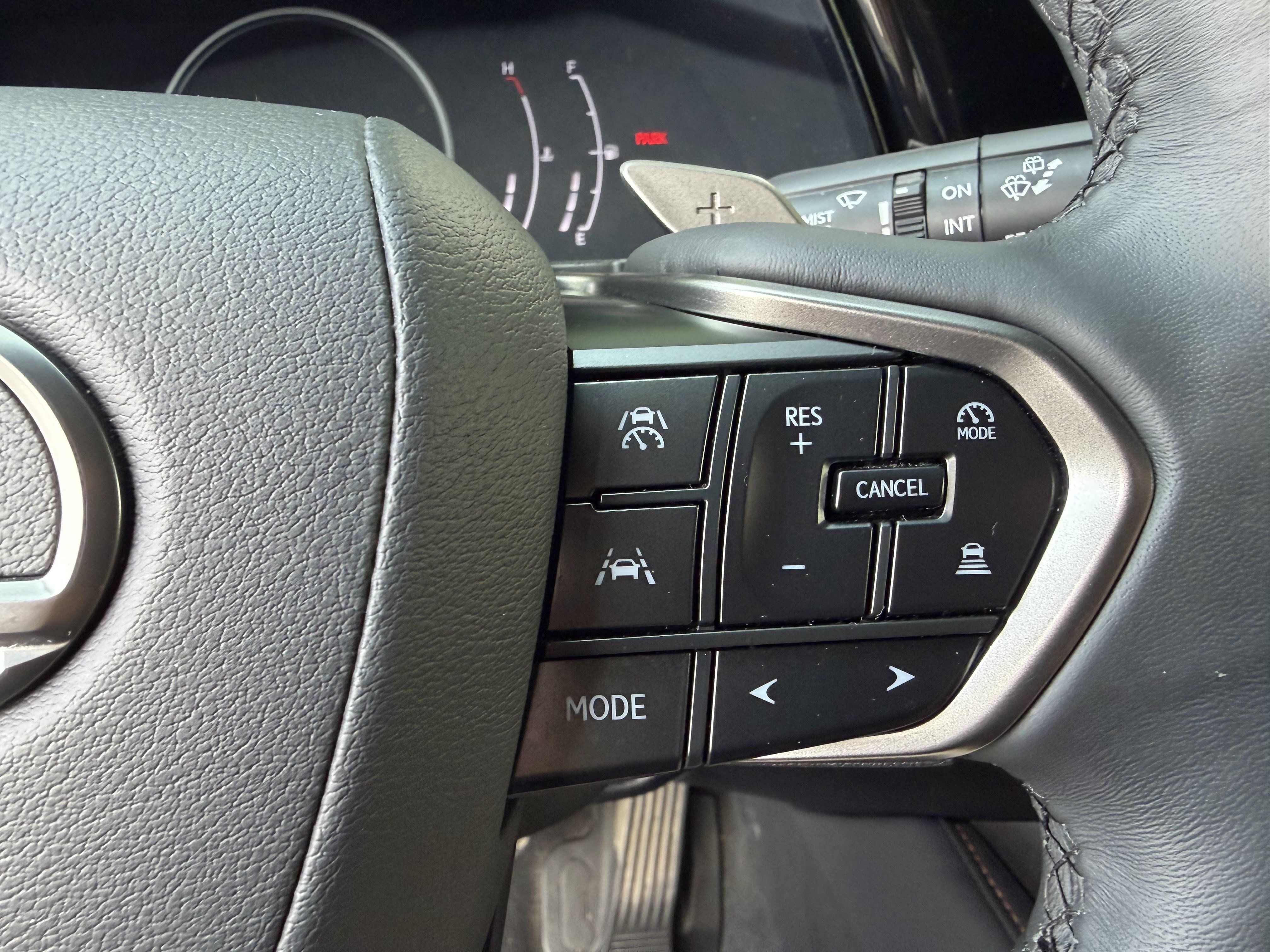 Used 2023 Lexus RX 350h w/ Accessory Package (2T) AWD/4WD image 19
