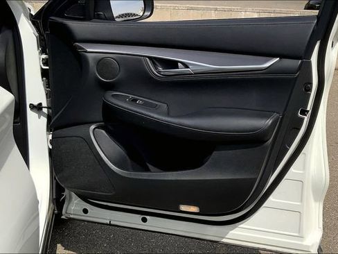 Used 2022 INFINITI QX55 Luxe w/ Cargo Package image 23