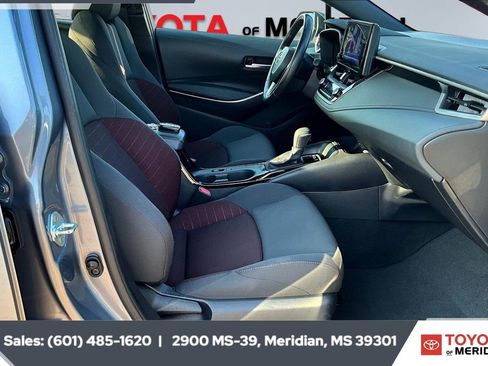 Used 2024 Toyota Corolla SE image 6