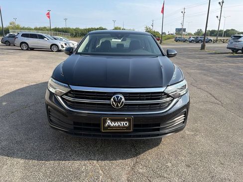 Used 2024 Volkswagen Jetta SE FWD image 9
