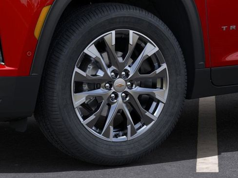 New 2025 Chevrolet Traverse LT w/ Enhanced Driving Package image 9