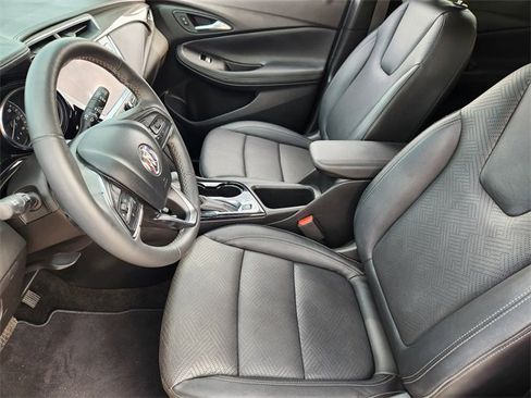 Used 2023 Buick Encore GX Essence w/ Experience Buick Package image 13