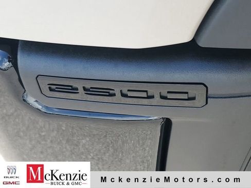 New 2026 GMC Sierra 2500 AT4X w/ LPO, Black Badging Package AWD/4WD image 30