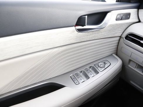 Certified 2025 Hyundai Palisade Calligraphy image 26