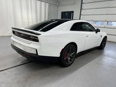 Used 2024 Dodge Charger Daytona Scat Pack w/ Plus Group AWD/4WD image 4