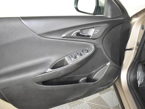 Used 2024 Chevrolet Malibu LT image 37