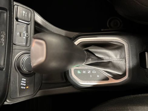 Used 2018 Jeep Renegade Sport w/ Power & Air Group AWD/4WD image 18