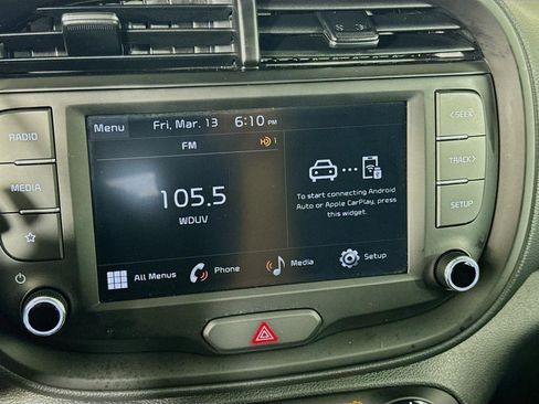 Certified 2025 Kia Soul LX w/ LX Technology Package FWD image 14