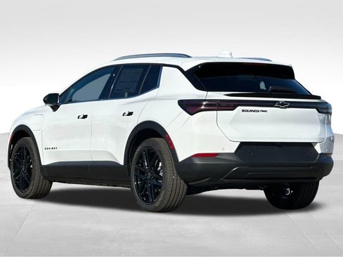 New 2026 Chevrolet Equinox EV LT image 3