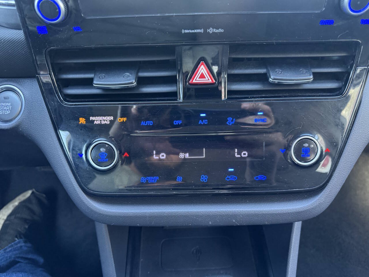 Used 2020 Hyundai Ioniq SEL FWD image 26