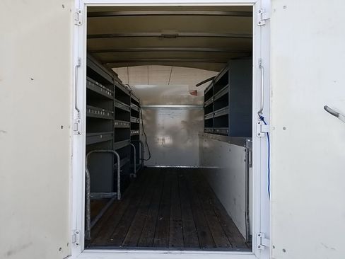 Used 2015 Ford E-450 and Econoline 450 Super Duty w/ Power Windows & Locks Group image 9