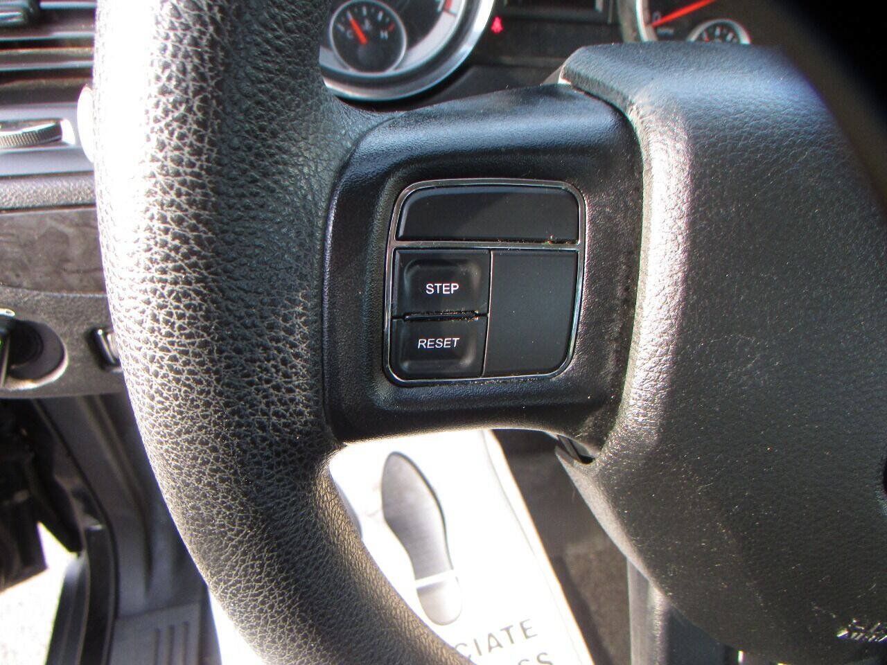 Used 2013 Dodge Grand Caravan American Value Package FWD image 27