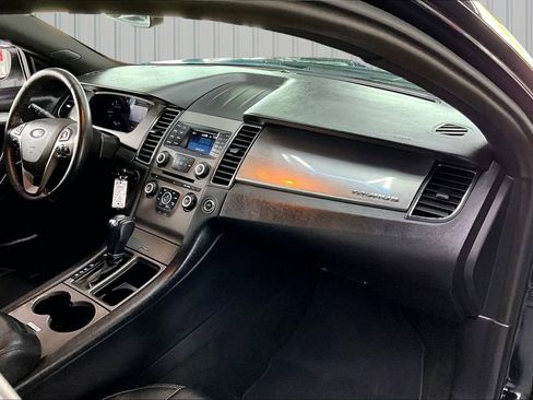 Used 2018 Ford Taurus SEL FWD image 27