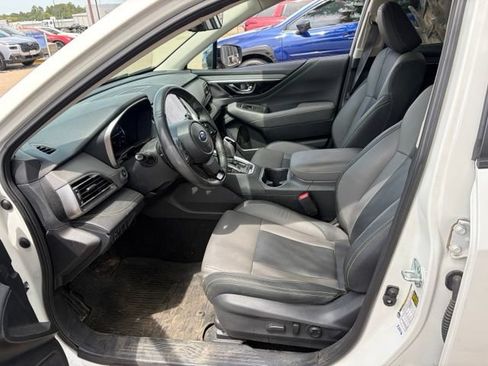 Used 2025 Subaru Outback Onyx Edition AWD/4WD image 9