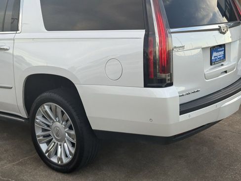 Used 2018 Cadillac Escalade ESV Platinum image 15