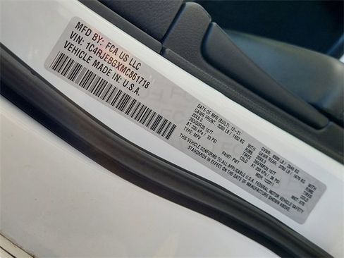 Used 2021 Jeep Grand Cherokee Limited image 34