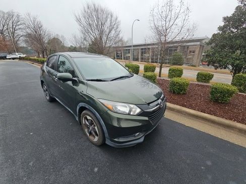 Used 2018 Honda HR-V EX image 7
