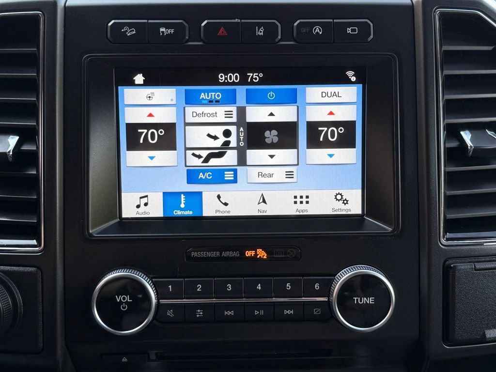 Used 2018 Ford Expedition Limited w/ Equipment Group 302A AWD/4WD image 41