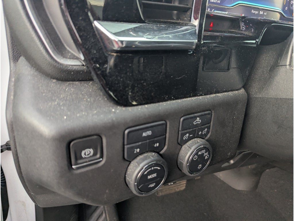 Used 2024 Chevrolet Silverado 1500 LT AWD/4WD image 16
