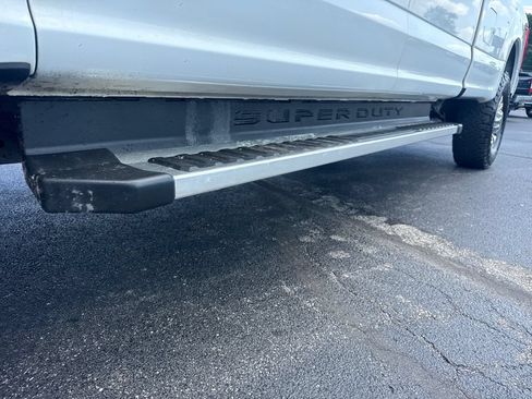 Used 2022 Ford F350 XLT w/ XLT Premium Package AWD/4WD image 18