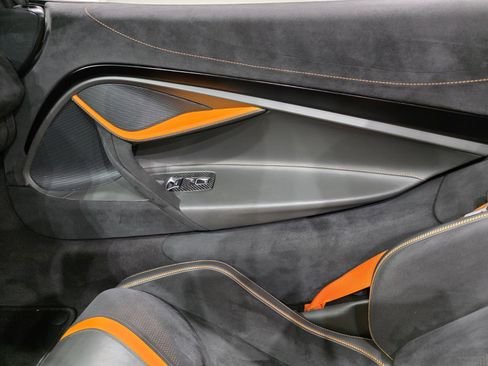 Used 2020 McLaren 720S Performance image 17