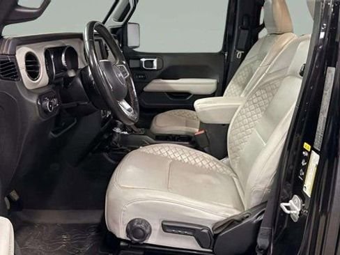 Used 2021 Jeep Wrangler Unlimited Sahara AWD/4WD image 16