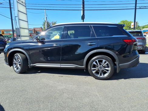 Certified 2023 INFINITI QX60 Luxe w/ Cargo Package AWD/4WD image 8