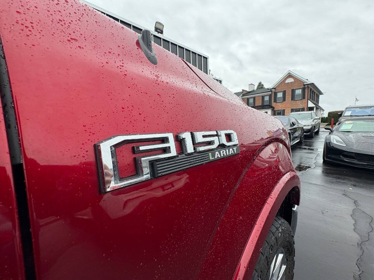 Used 2017 Ford F150 Lariat w/ Equipment Group 502A Luxury AWD/4WD image 33