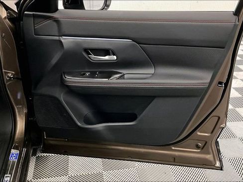 New 2026 Nissan Kicks SR w/ SR Premium Package image 36