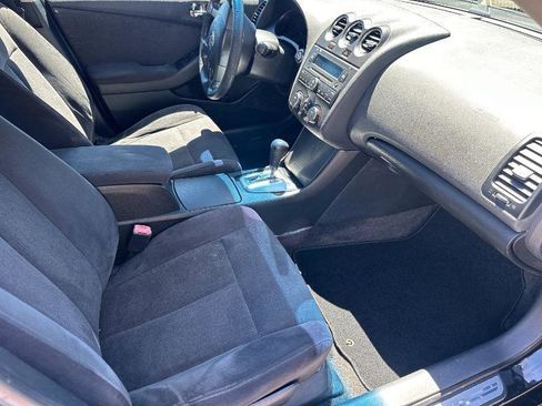 Used 2010 Nissan Altima 2.5 S FWD image 6