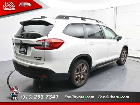 Used 2025 Subaru Ascent Bronze Edition image 13