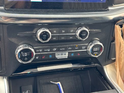 Used 2021 Ford F150 Limited image 30