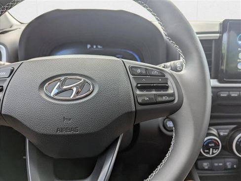 New 2025 Hyundai Venue Limited image 15
