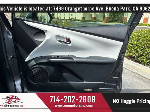 Used 2016 Toyota Prius Two FWD image 40