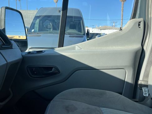 Used 2019 Ford Transit 250 148 High Roof Extended RWD image 15