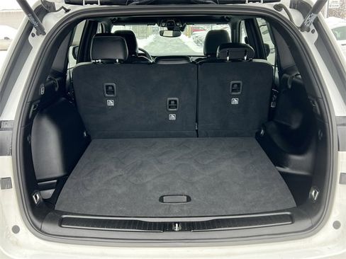 Used 2024 Jeep Grand Cherokee Altitude image 36