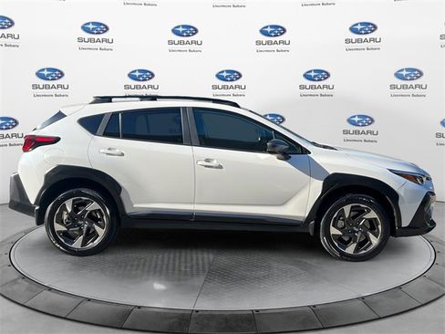 Used 2025 Subaru Crosstrek 2.5i Limited w/ Crosstrek Mirror Package image 3