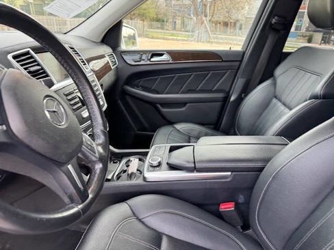 Used 2015 Mercedes-Benz GL 450 4MATIC image 46