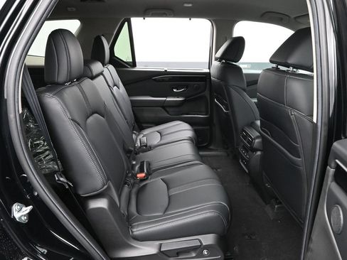 Used 2025 Honda Pilot EX-L image 26