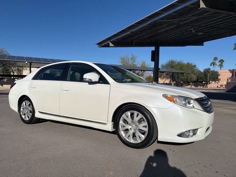 Used 2011 Toyota Avalon Limited image 11