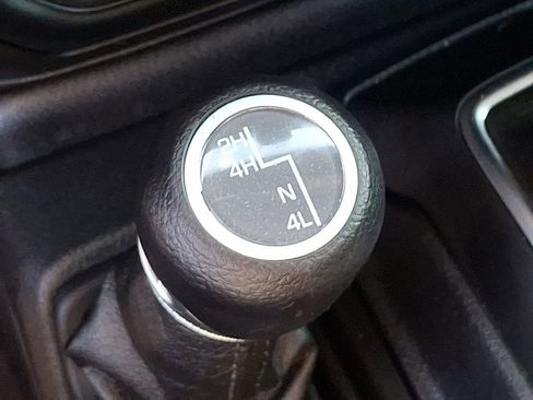 Used 2023 Jeep Wrangler Sport S image 18