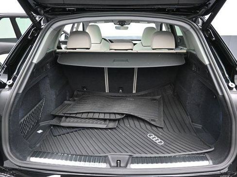 Certified 2025 Audi Q5 Prestige AWD/4WD image 32