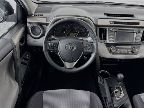 Used 2014 Toyota RAV4 XLE image 21
