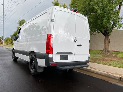 Used 2025 Mercedes-Benz Sprinter 2500 image 17