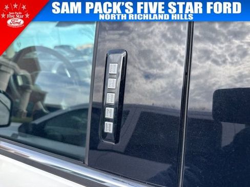 Used 2015 Ford F150 Platinum w/ Equipment Group 701A Luxury image 8