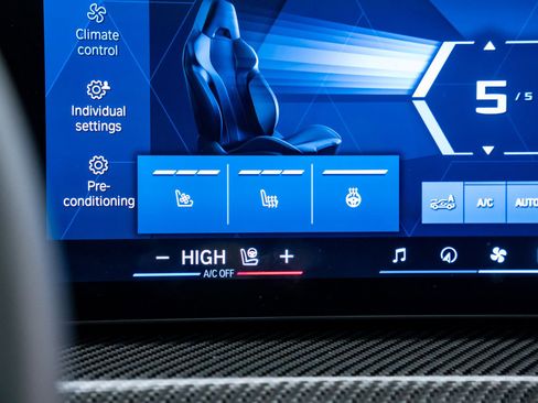 Certified 2025 BMW X6 M Competition w/ Executive Package image 27