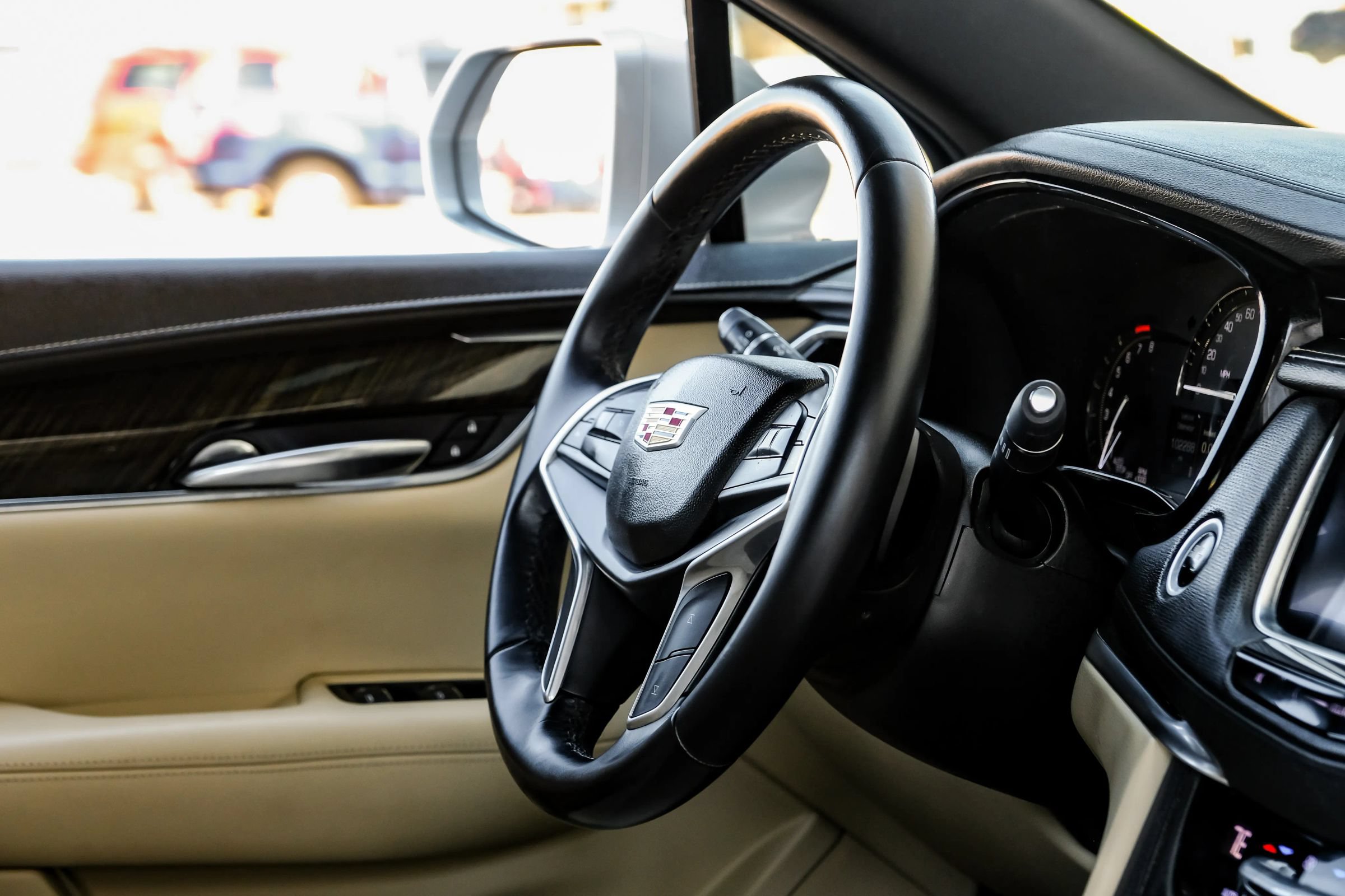 Used 2018 Cadillac XT5 FWD image 15